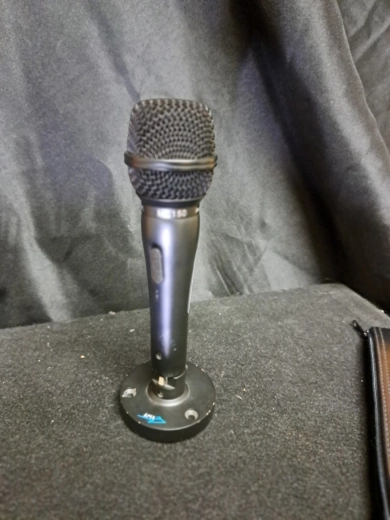 EV MC150 Vocal Mic With Switch